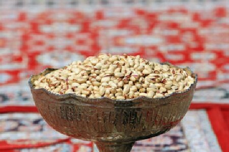 سیر نزولی صادرات پسته، چرا و چگونه؟