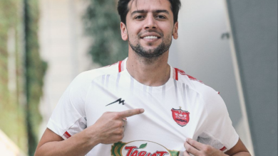 یادگاری پرسپولیس روی ستون‌های تخت جمشید!