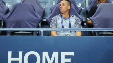 سرمربی اسبق پرسپولیس در دیداری جنجالی متوقف شد