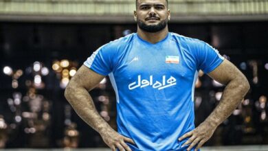 پزشکیان بازوبند پهلوانی را به این ورزشکار اهدا کرد
