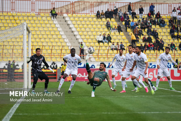 اتفاقات هفته داوزدهم لیگ برتر با فرصت‌سوزی استقلال و پرسپولیس + جدول