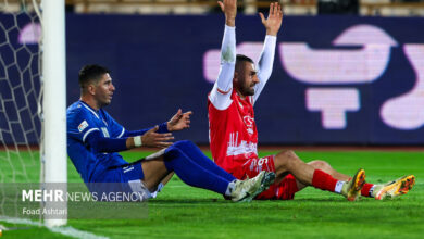 سردار دورسون در آستانه از دست دادن بازی پرسپولیس و نساجی