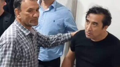 آقای خداداد عزیزی شما خودت استاد دانشگاهی!