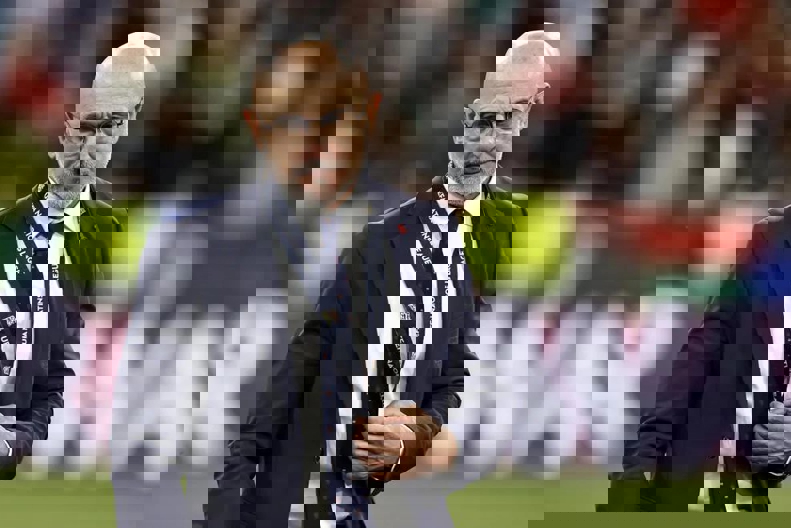 2197027