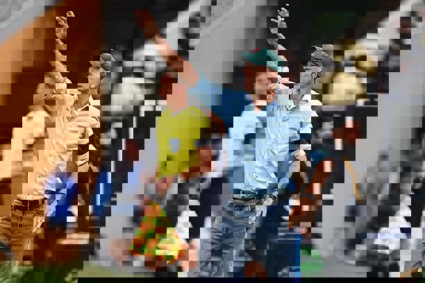2204833