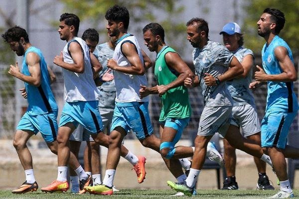 گروسی: استقلال یک تیم کامل نشده؛ بازیکن پرسپولیس گذشته را جبران کند