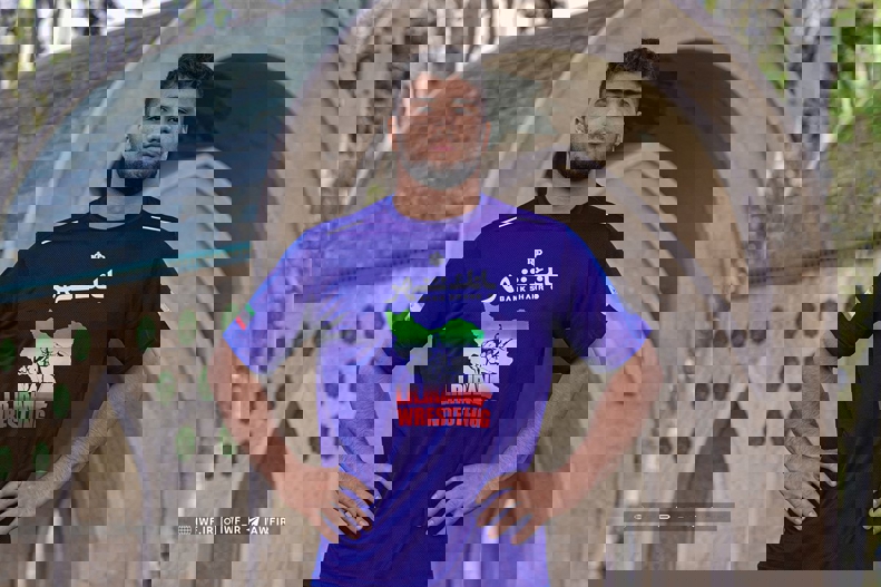 2206208