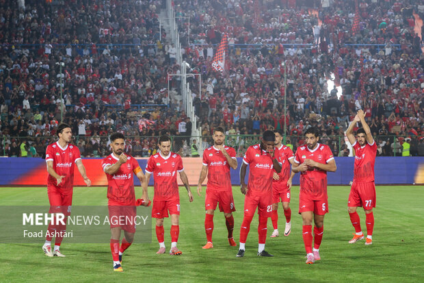 تناقض سرمربی در استفاده از بازیکنان پرسپولیس؛ بعضی سرخپوشان بیکارند!