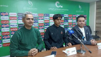 اعتراض شدید مربی شمس آذر به داوری