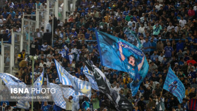 برتری استقلال مقابل فولاد در نیمه اول/ پاس گل عجیب علی نعمتی به سحرخیزان