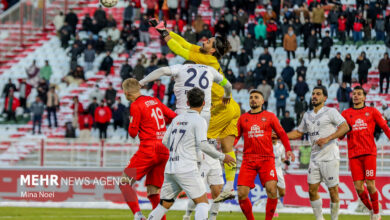 لیگ برتر فوتبال – تراکتور و ملوان