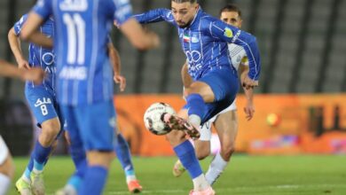 استقلال بدون بازیکنان خارجی مقابل تراکتور قرار می‌گیرد