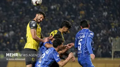 لیگ برتر فوتبال - سپاهان و استقلال لیگ برتر فوتبال - سپاهان و استقلال