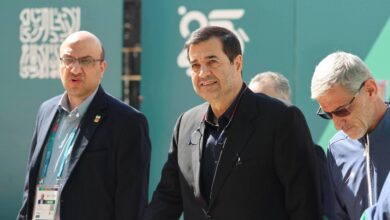 حضور وزیر ورزش در مراسم بیعت با مقام معظم رهبری