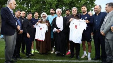 بازدید دبیر شورای عالی انقلاب فرهنگی از اردوی تیم ملی فوتبال