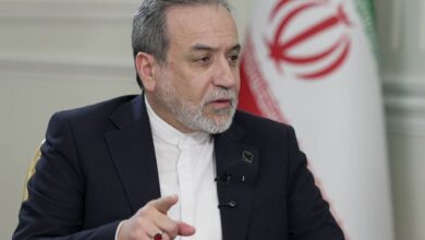 عراقچی: از زمین فوتبال تامیز مذاکره هدف دفاع از عزت مردمان عزیزمان است