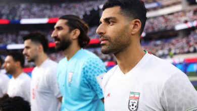 دیدار ایران مقابل بلژیک آغاز شد/ کارت زرد به لوکاکو پس از برخورد با بیرانوند