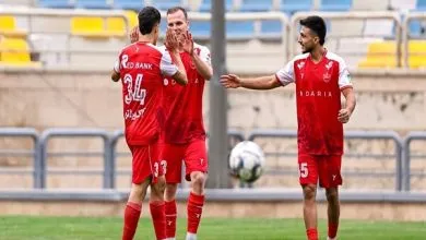 پرسپولیس با سه گل از سد فولاد هرمزگان گذشت